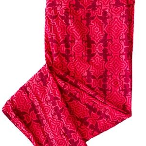 Lularoe tall curvy TC valentines Cupid leggings